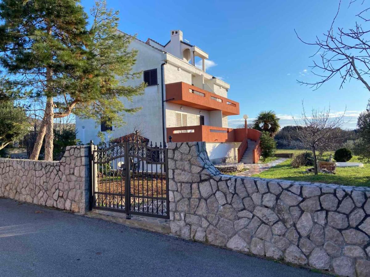 Family Apartments Tomy Punat Dış mekan fotoğraf