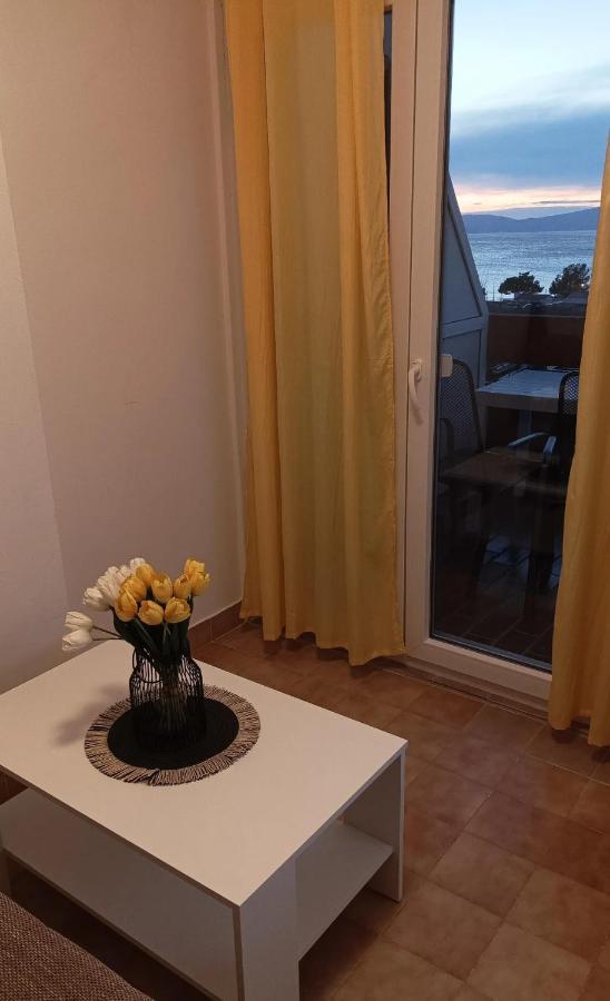 Family Apartments Tomy Punat Dış mekan fotoğraf