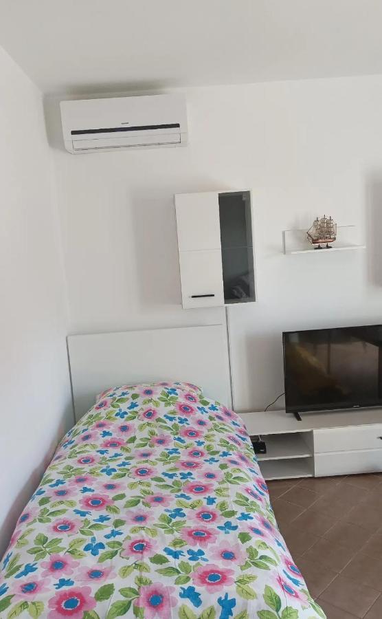 Family Apartments Tomy Punat Dış mekan fotoğraf