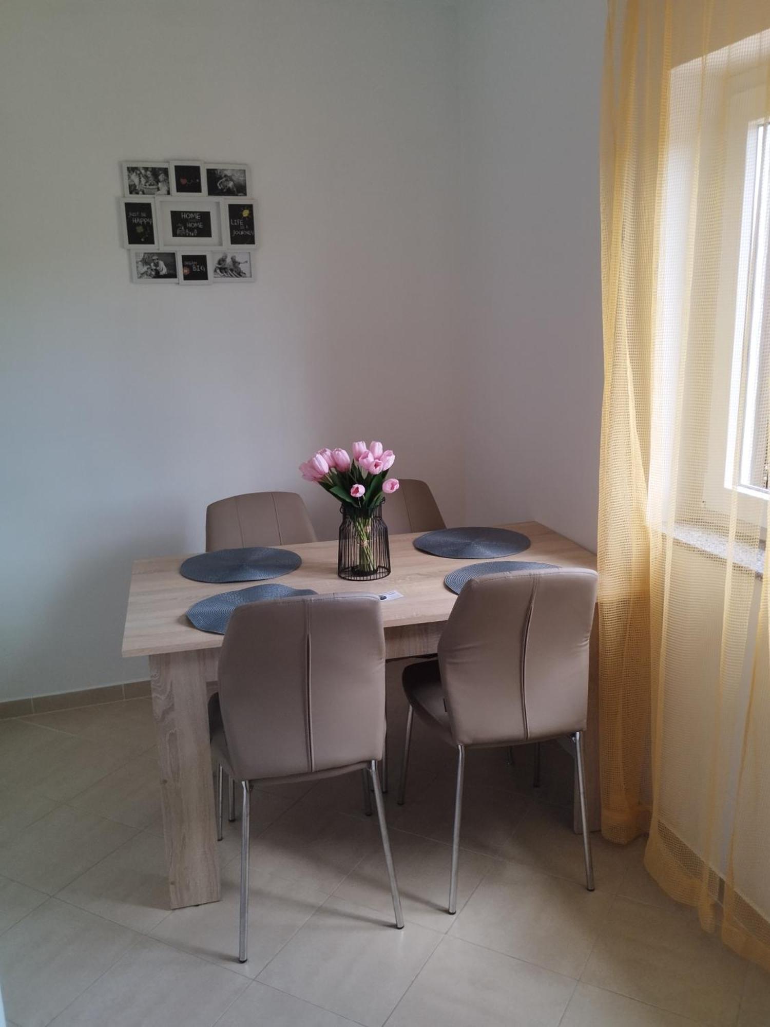 Family Apartments Tomy Punat Dış mekan fotoğraf